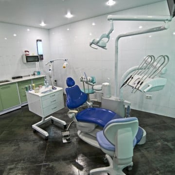 Стоматологическая клиника Vita-Dent на улице Просвещения фото 2