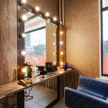 Салон красоты Barber &amp; Barbie на Саларьевской улице фото 3