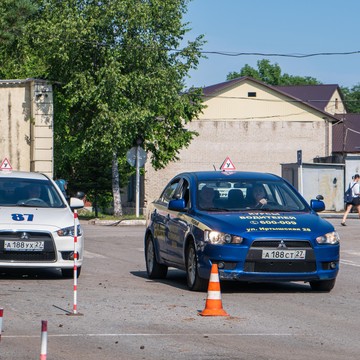 Хабаровская юношеская автомобильная школа на Иртышской улице фото 1
