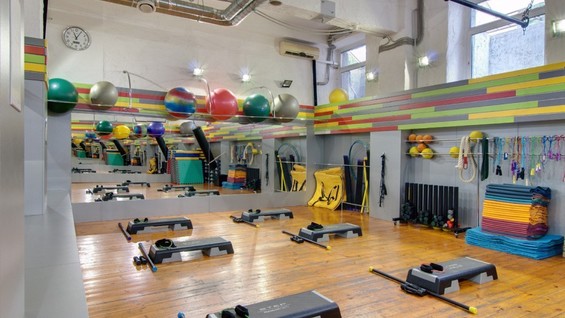 ᐈ fitnes klub pallada na oktyabrskom pole na marshale biryuzovoj ceny na abonement zanyatie s trenerom i foto zalov