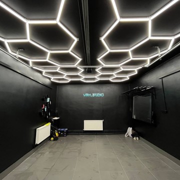 Студия оклейки и детейлинга автомобилей VINYL STUDIO фото 2