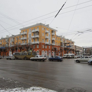 Мы работаем по адресу Первомайский проспект, дом 37.( на пересечении улицы Дзержинского).