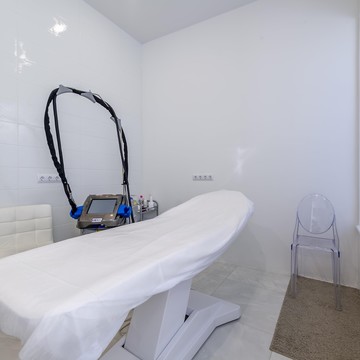 Клиника лазерной эпиляции DEKA LASER CLINIC на 2-ой Брестской улице фото 3