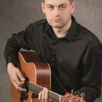 Поющий гитарист Добрынинская фото 1