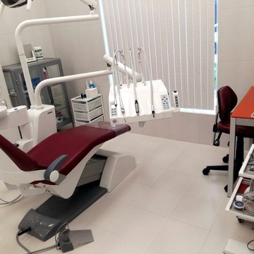 Стоматологический центр Базель на проспекте Строителей в Кудрово фото 1
