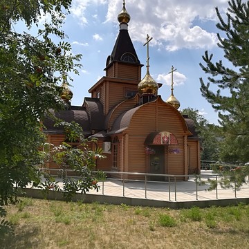 Храм Святого Великомученика Димитрия Солунского на проспекте Гагарина фото 1