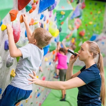 Школа спортивного лазания Точка опоры фото 1