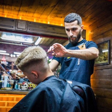 Мужская парикмахерская OldBoy Barbershop на улице Бориса Пастернака фото 3