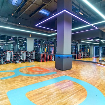 Фитнес-клуб DDX Fitness на улице Пушкина фото 2