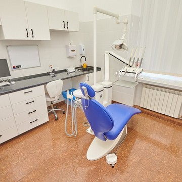 Стоматологическая клиника Зубы за один день на Верхненольной улице фото 2