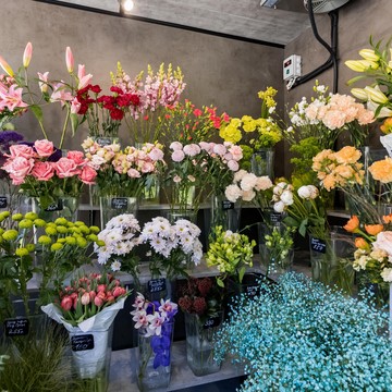 Магазин цветов Романтик Flowers фото 2