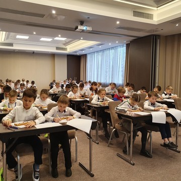 Центр развития интеллекта Пифагорка на бульваре 30-летия Победы фото 1