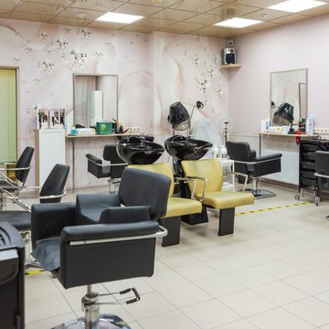 Салон-парикмахерская на улице Декабристов, 4к1 фото 1