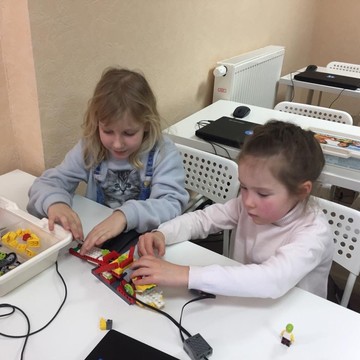 Школа программирования и робототехники для детей Пиксель на Нелидовской улице фото 1
