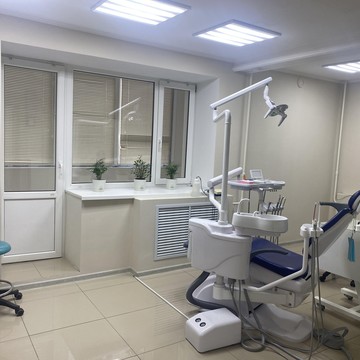 Стоматология Dental service на улице Николая Чаплина фото 1
