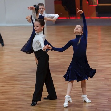 Школа спортивных бальных танцев Никиты Худякова фото 2