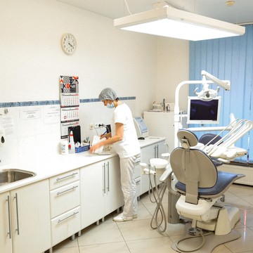 Стоматологический центр Novaproff на Озерной улице фото 2