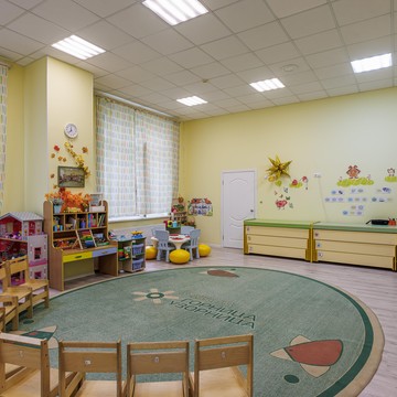 Английский частный детский сад Горница-Узорница на улице Шкулёва фото 1