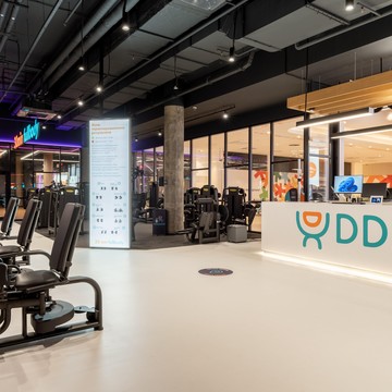 Фитнес-клуб DDX Fitness на Первомайской улице фото 2