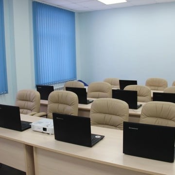 Учебный центр Интекспро на проспекте Комарова фото 1