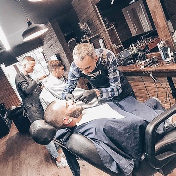 Мужская парикмахерская OldBoy Barbershop на Ново-Садовой улице фото 1