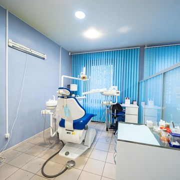 Стоматологическая клиника А-Пломб в Центральном районе фото 2