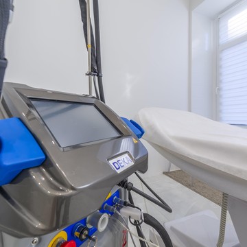 Клиника лазерной эпиляции DEKA LASER CLINIC на 2-ой Брестской улице фото 2
