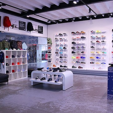 Магазин спортивной одежды и обуви Sneaker Head в Бутырском районе фото 3