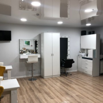Студия маникюра и педикюра Top Hands Studio на проспекте Королева фото 1