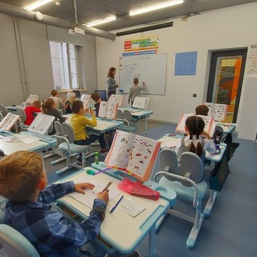 Частная школа TOP IT School на улице Танкиста Хрустицкого фото 2