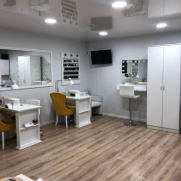 Студия маникюра и педикюра Top Hands Studio на проспекте Королева фото 2
