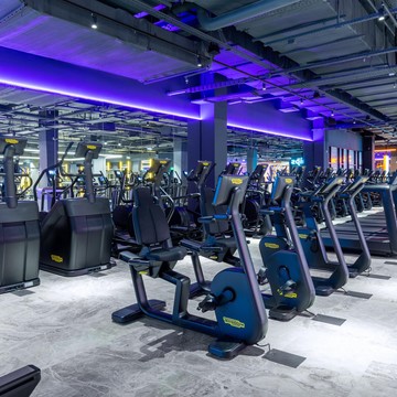 Фитнес-клуб DDX Fitness на проспекте Революции фото 1