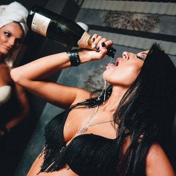 Стриптиз клуб Шесть Девять фото 3