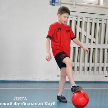 Секция футбола Лига на Проспекте Победы фото 3