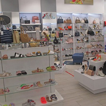 Обувной салон Respect в ТЦ Мега фото 3