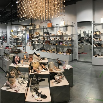 Салон обуви и аксессуаров Mascotte в ТЦ Кристалл фото 2