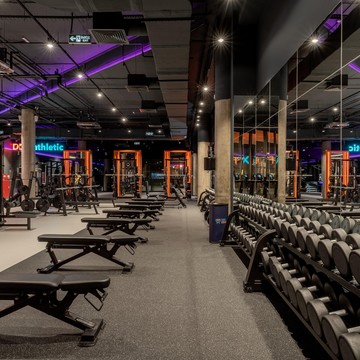 Фитнес-клуб DDX Fitness на Первомайской улице фото 1