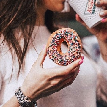 Пончиковы Krispy Kreme в ТЦ Океания фото 2