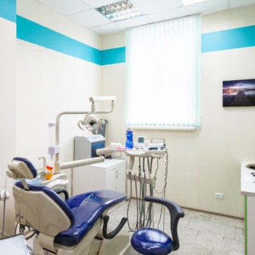Стоматологическая клиника Твой стоматолог на улице Декабристов фото 2