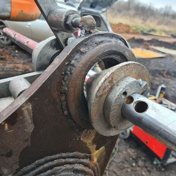 Сервис по восстановлению отверстий расточно-наплавочным комплексом СпецТехСервис фото 1