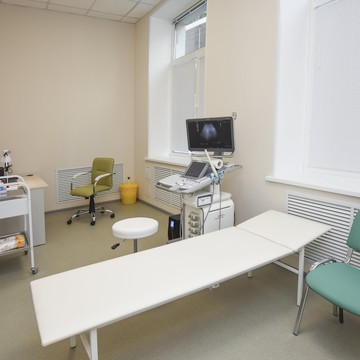 Многопрофильный центр СМ-Клиника на улице Академика Анохина фото 1