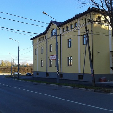 Здание торгового дома «Воробьёвский» в г. Сергиев Посад. Строительство полного цикла в 2014-2015 году. Здесь располагается центральный офис компании.