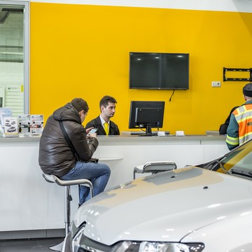 Renault Белая Дача, Петровский Автоцентр фото 1