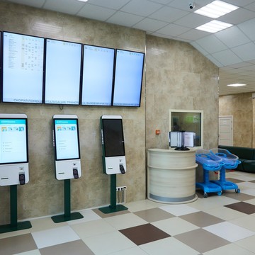 Медицинский центр СМ-Клиника на станции метро Улица Дыбенко фото 2