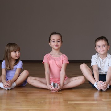 Школа детских танцев Ясная поляна фото 2
