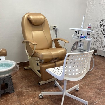 Центр подологии здоровых стоп и ногтей ПодоТочка фото 1