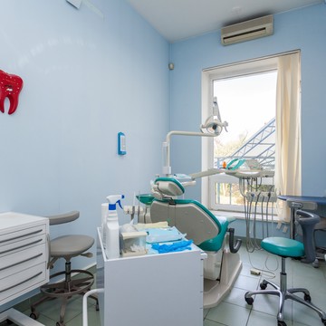 Стоматологическая клиника Корона-Дентал на улице Академика Пустовойта фото 3