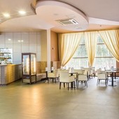 Лобби-бар в гостинице Артурс Village & SPA Hotel