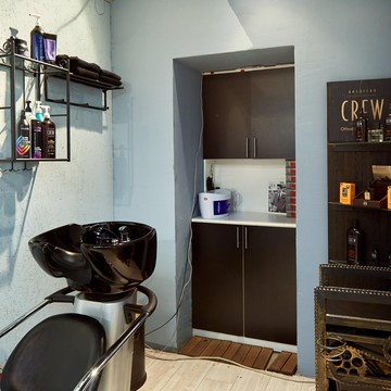 Парикмахерская-кофейня ROOM Hairdresser на Введенской улице фото 3
