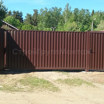 Установка металлических ворот с зашивкой профлистом в посёлке Пески